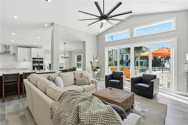 $2,399,000 | 3321 Estero Boulevard, Fort Myers Beach, FL 33931