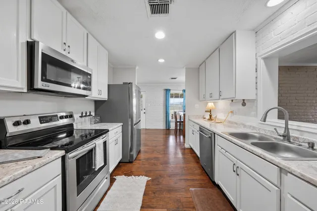 $275,000 | 218 Fallis Road, Lafayette, LA 70507