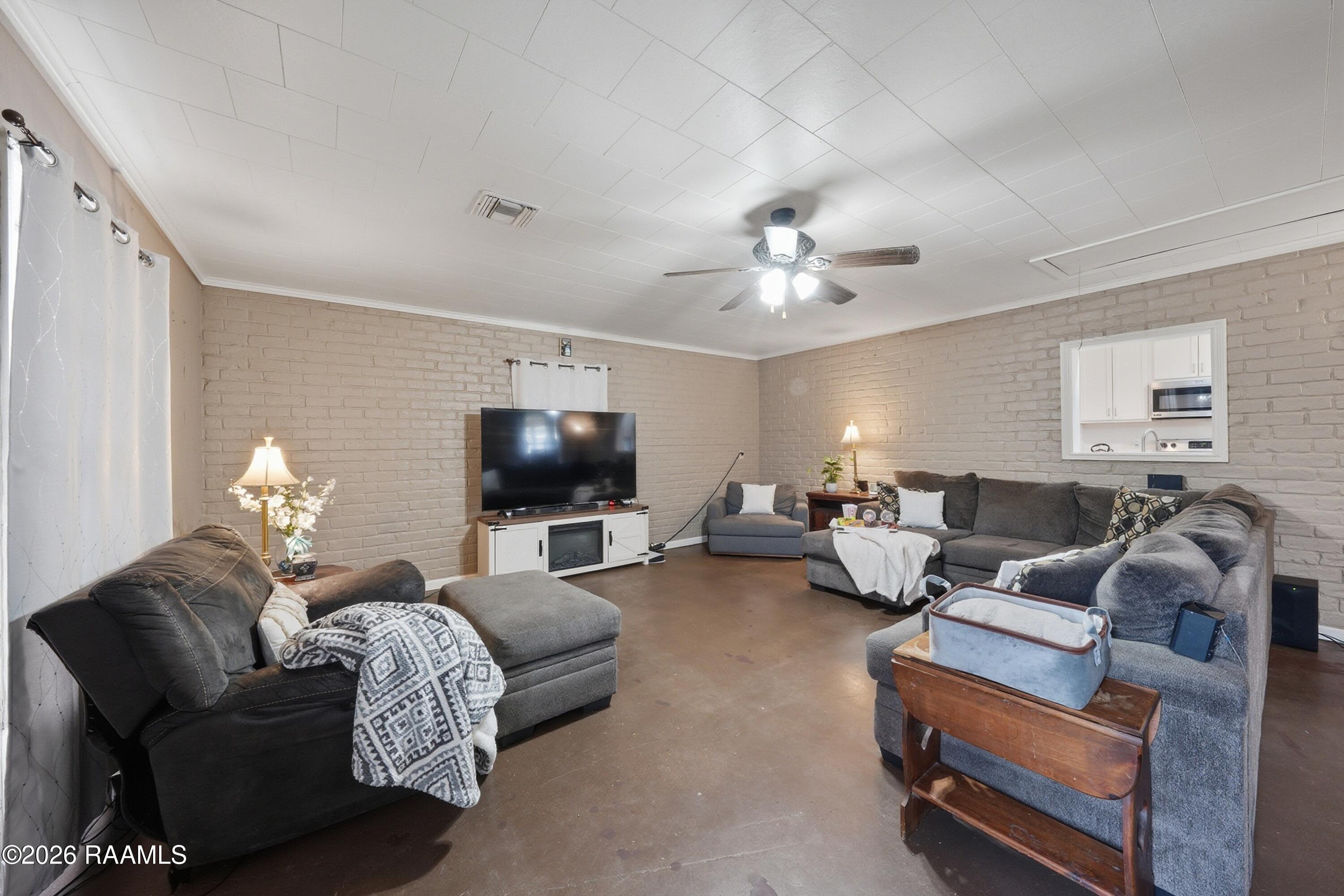 218 Fallis Road Lafayette, LA 70507 - Photo 14 of 23 Fallis bonus room