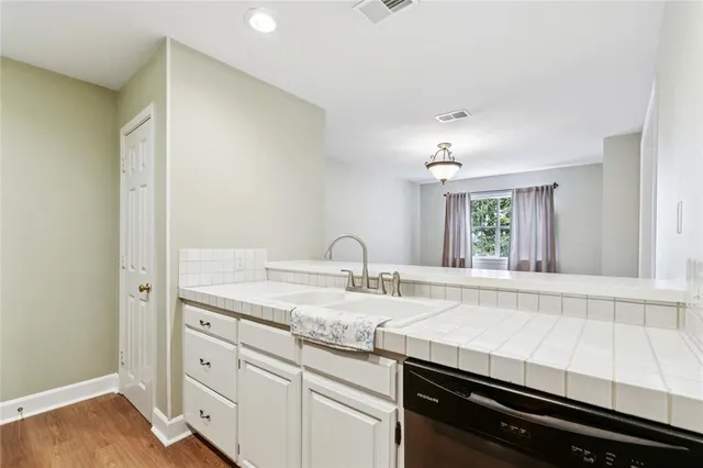 $2,000 | 3523 Audubon Trace, Jefferson, LA 70121