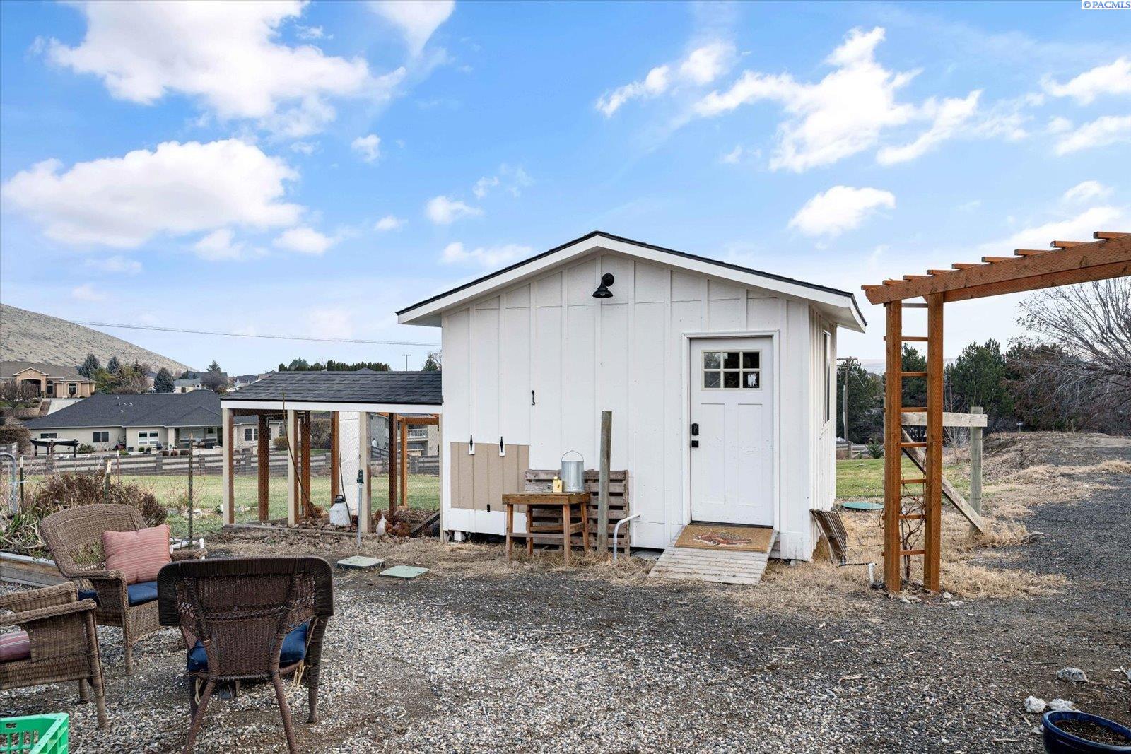 101504 East Clover Road Kennewick, WA 99338 - Photo 29 of 35 Gallery Image 29