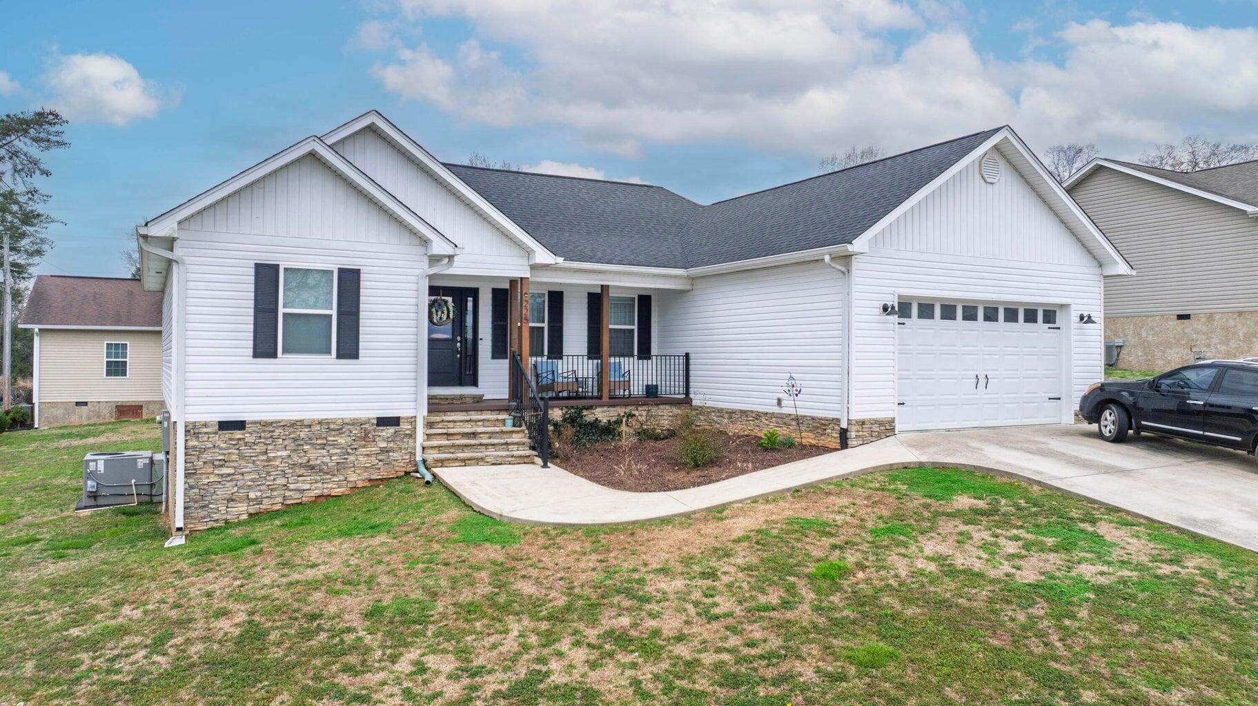 225 Foothills Drive Dayton, TN 37321 - Photo 34 of 34 Front of House