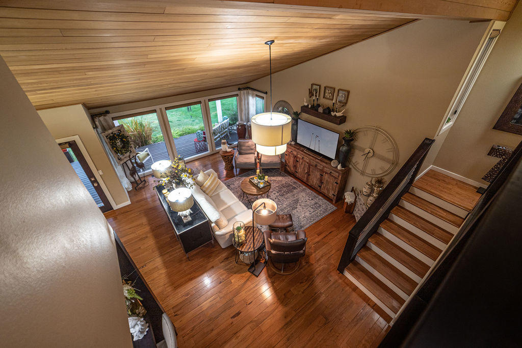 20227 Murphy Road Bend, OR 97702 - Photo 20 of 44 MicahFrazierPhotographyI-16