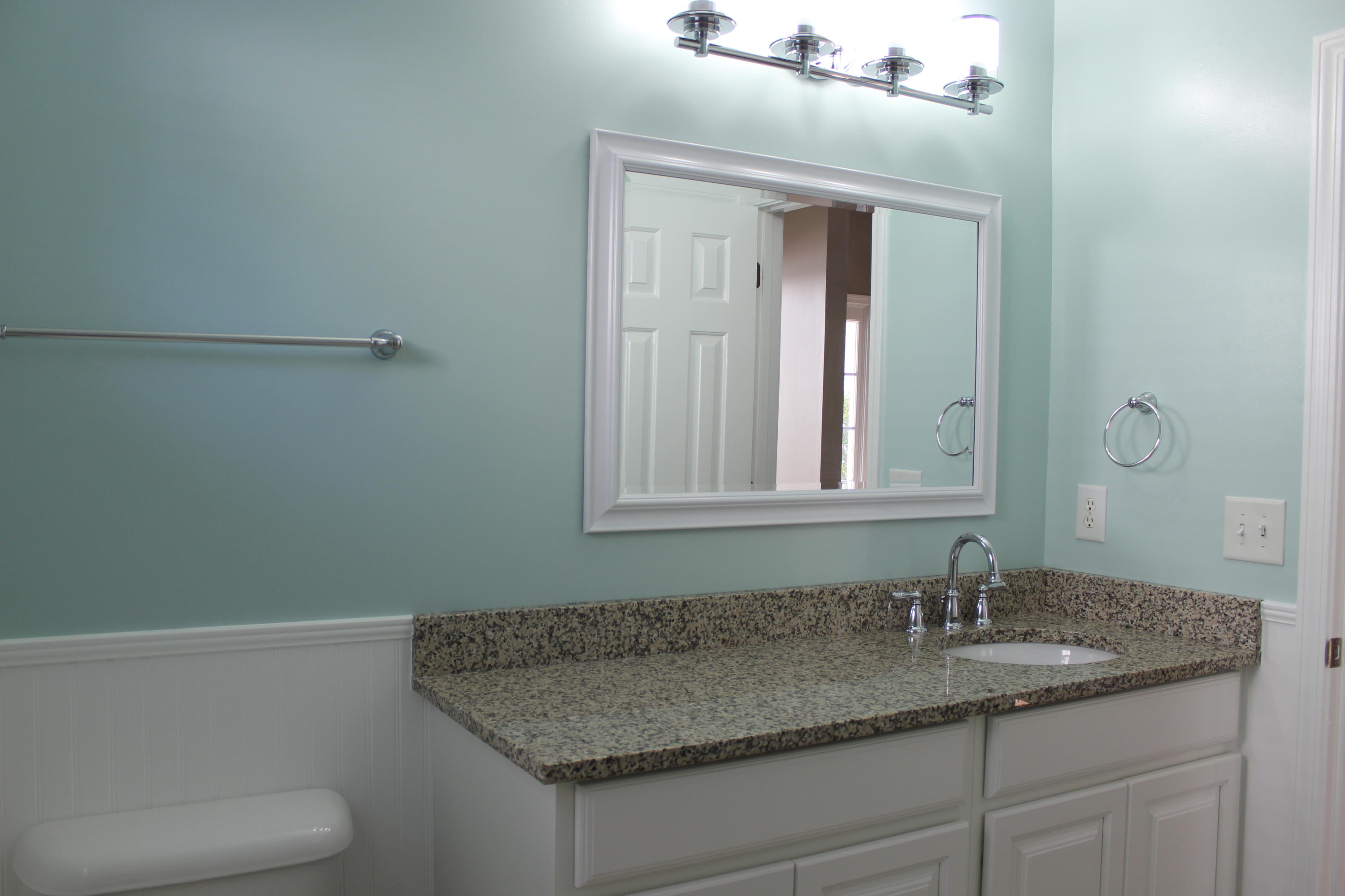 2802 August Road Johns Island, SC 29455 - Photo 16 of 23 2802 guest bath