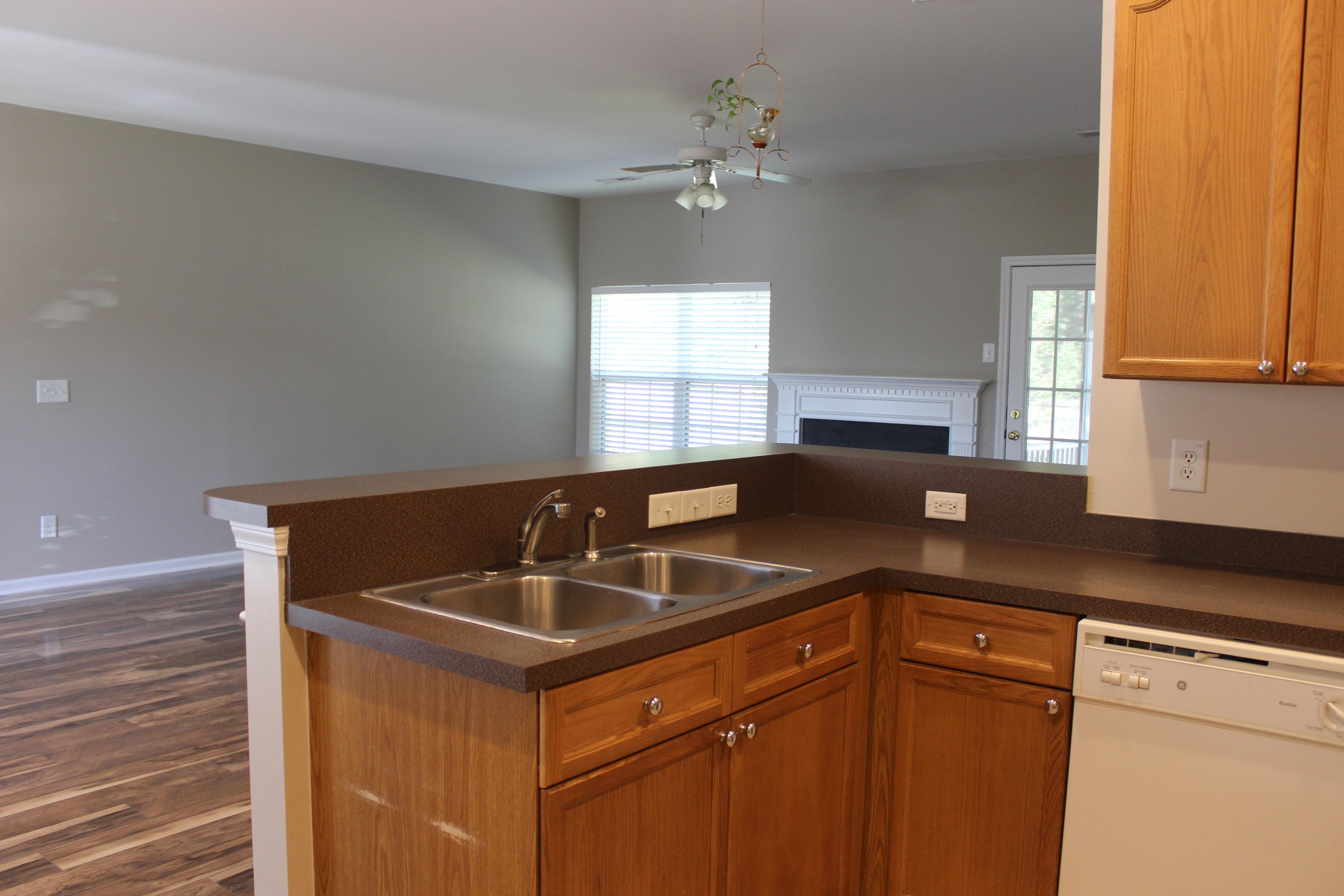 2802 August Road Johns Island, SC 29455 - Photo 9 of 23 2802 kitchen
