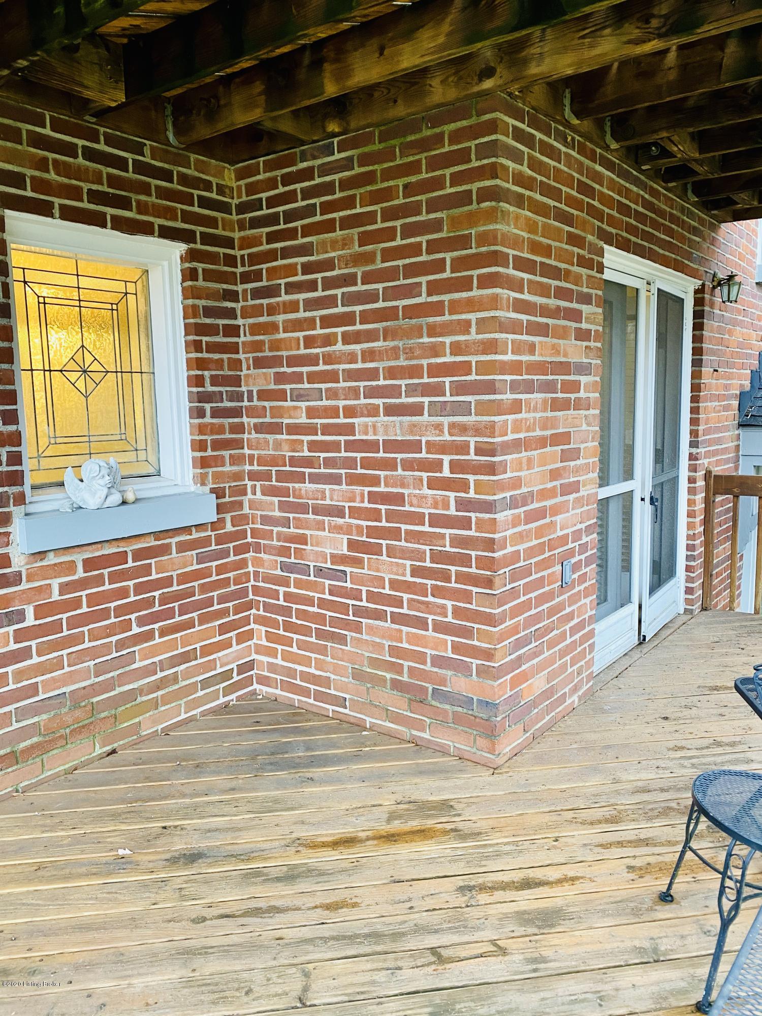 432 Sprite Road, Unit 10 Louisville, KY 40207 - Photo 9 of 11 9CB51CEF-6E64-455C-B258-06BD50946518