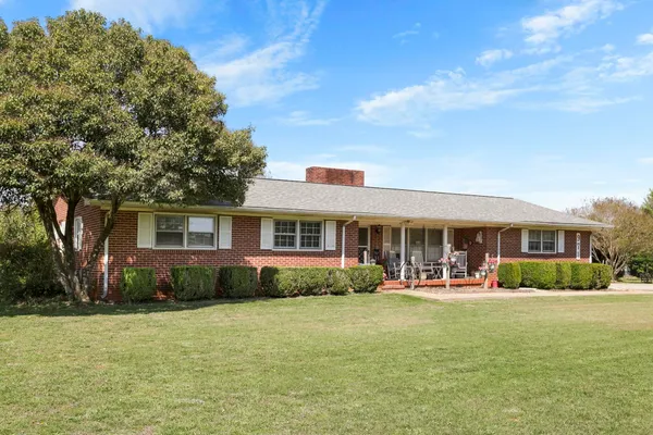 $299,000 | 971 Iron Bridge Road, Cowpens, SC 29330