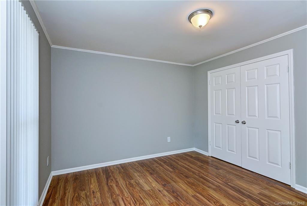 13327 Phillips Road Matthews, NC 28105 - Photo 11 of 30 Gallery Image 11