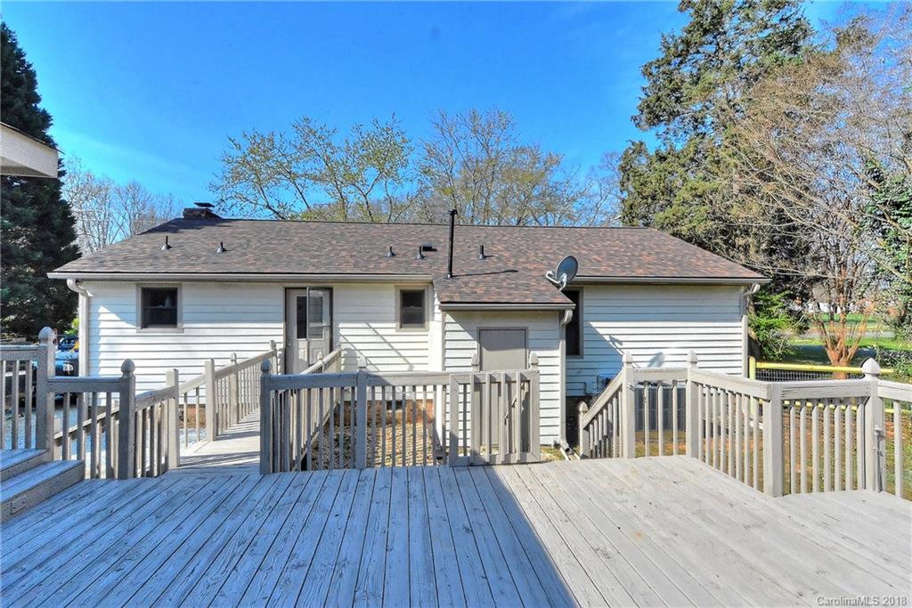 13327 Phillips Road Matthews, NC 28105 - Photo 14 of 30 Gallery Image 14