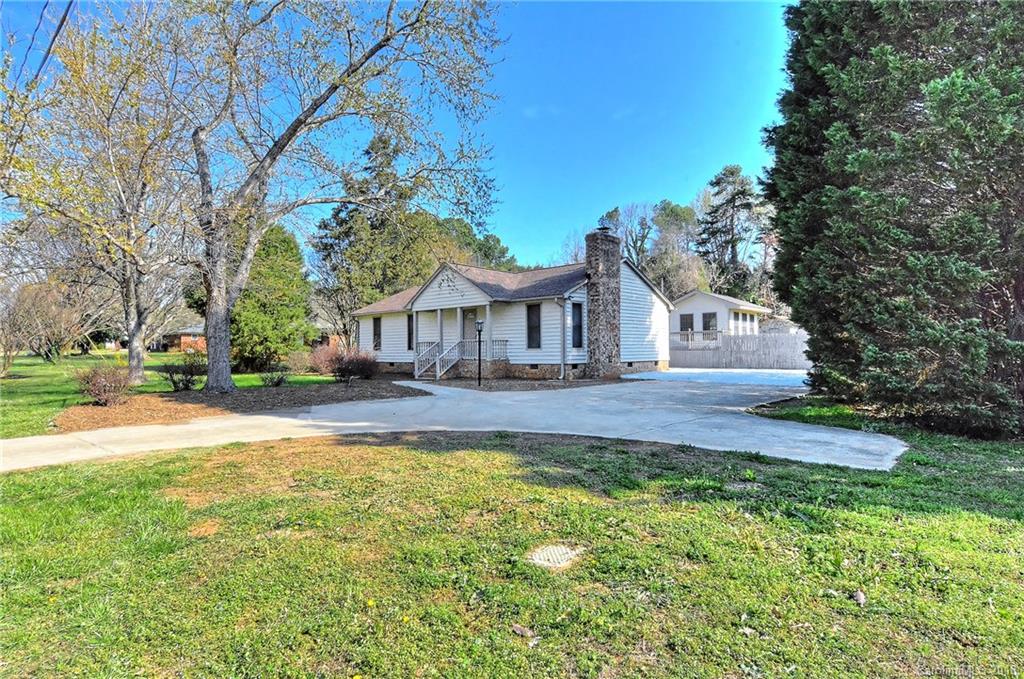 13327 Phillips Road Matthews, NC 28105 - Photo 17 of 30 Gallery Image 17