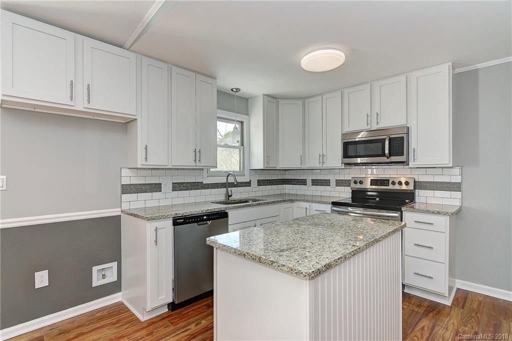 13327 Phillips Road Matthews, NC 28105 - Photo 4 of 30 Gallery Image 4