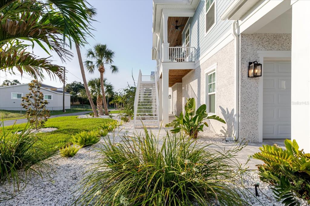 216 High Street Tarpon Springs, FL 34689 - Photo 7 of 75