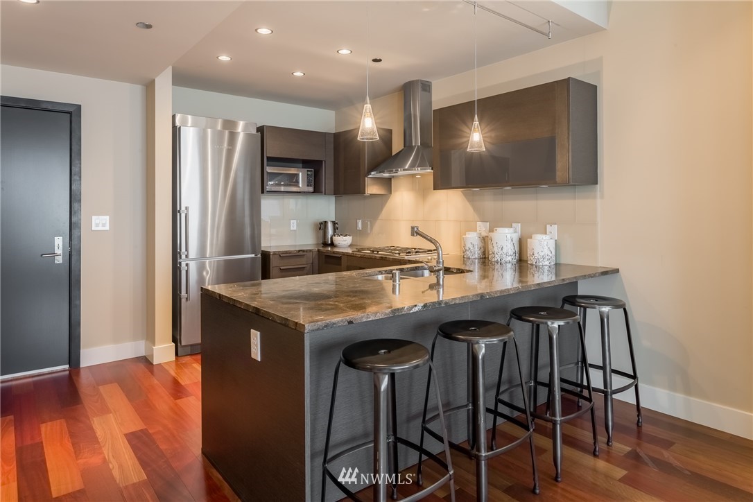 737 Olive Way, Unit 3504 Seattle, WA 98101 - Photo 8 of 25