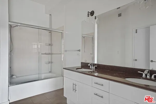 $6,500 | 13020 Pacific Promenade, Unit 406, Playa Vista, CA 90094