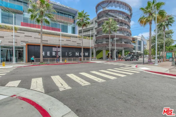 $6,500 | 13020 Pacific Promenade, Unit 406, Playa Vista, CA 90094