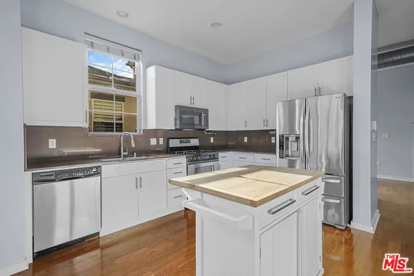 $6,500 | 13020 Pacific Promenade, Unit 406, Playa Vista, CA 90094