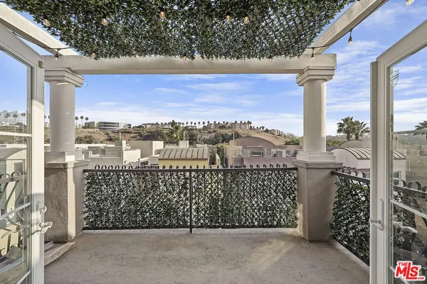 $6,500 | 13020 Pacific Promenade, Unit 406, Playa Vista, CA 90094