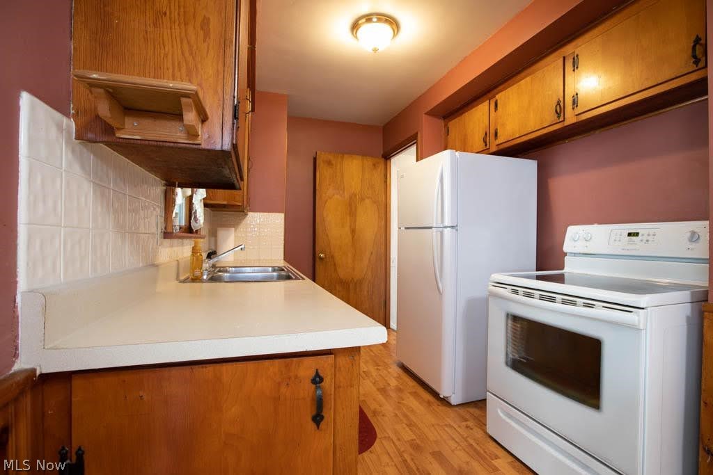 764 Pendley Road Eastlake, OH 44095 - Photo 8 of 31