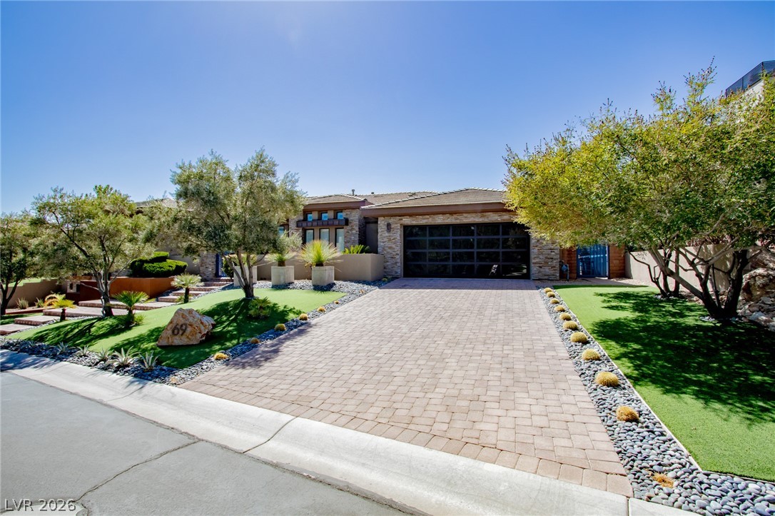 69 Hawk Ridge Drive Las Vegas, NV 89135 - Photo 4 of 76