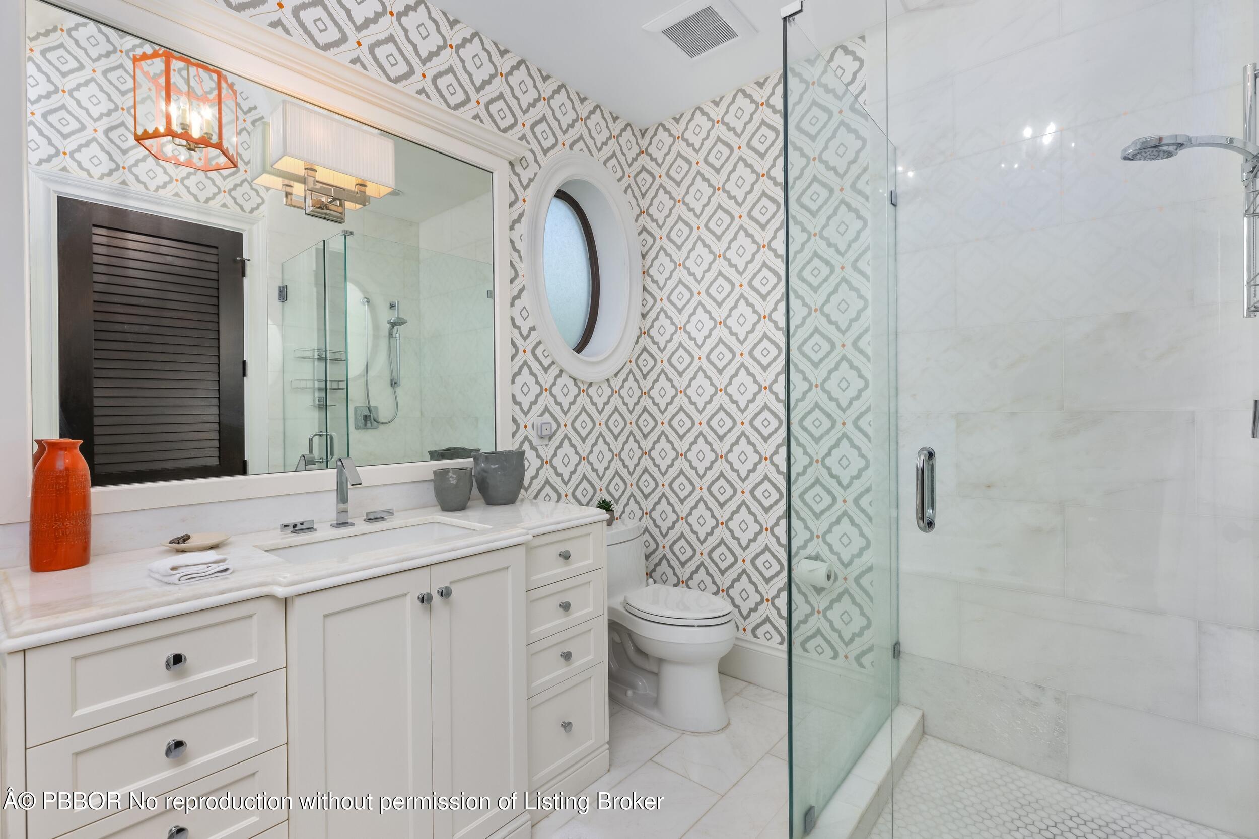 1675 Lands End Road Manalapan, FL 33462 - Photo 38 of 47 Guest Bath