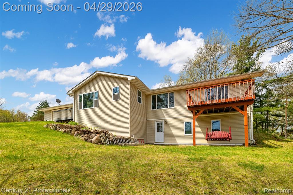9200 Clyde Road Fenton, MI 48430 - Photo 2 of 58 Gallery Image 2