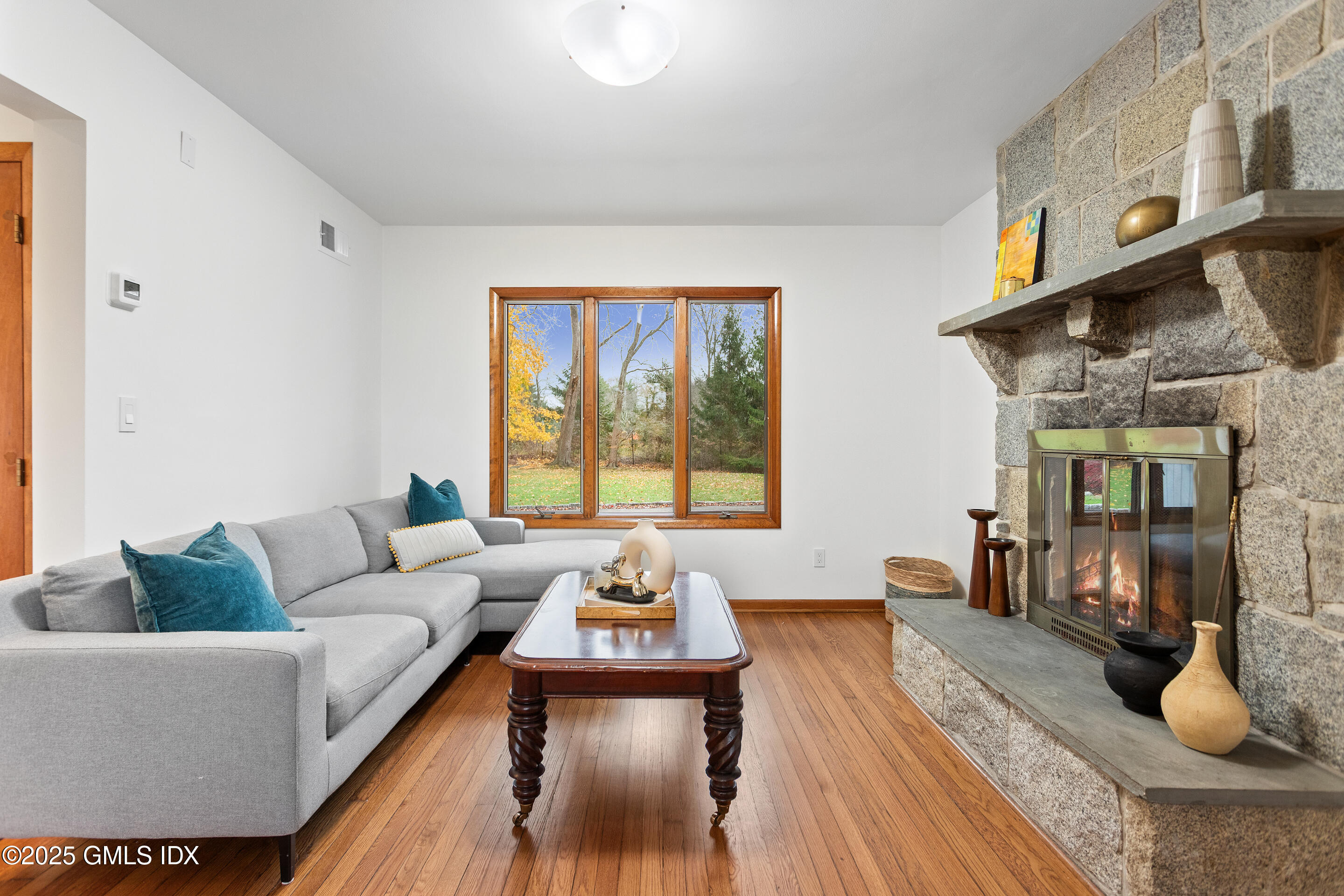 425 Taconic Road, Unit COTTAGE Greenwich, CT 06831 - Photo 2 of 15 k5o7w3t32m1nv9drh8zhlmbvjf8l