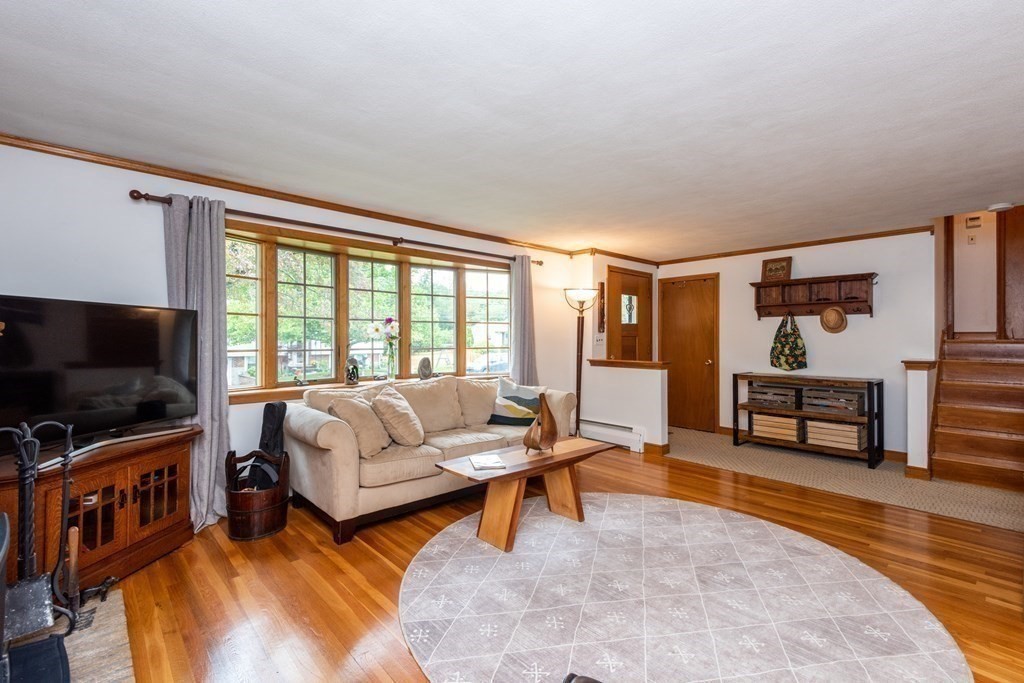 5 Spring Valley Road Burlington, MA 01803 - Photo 8 of 40 Gallery Image 8