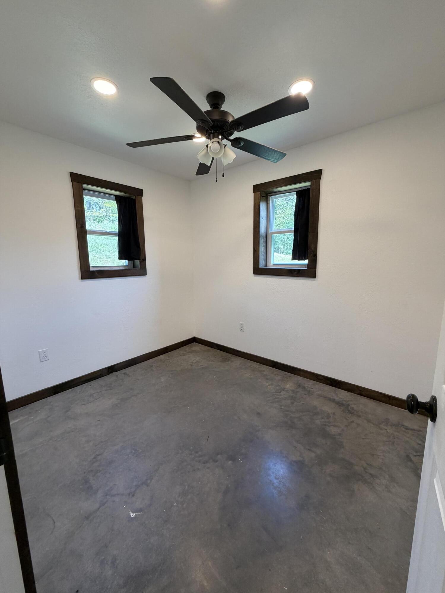 3494 Spence School Road Mansfield, MO 65704 - Photo 11 of 31 Bedroom
