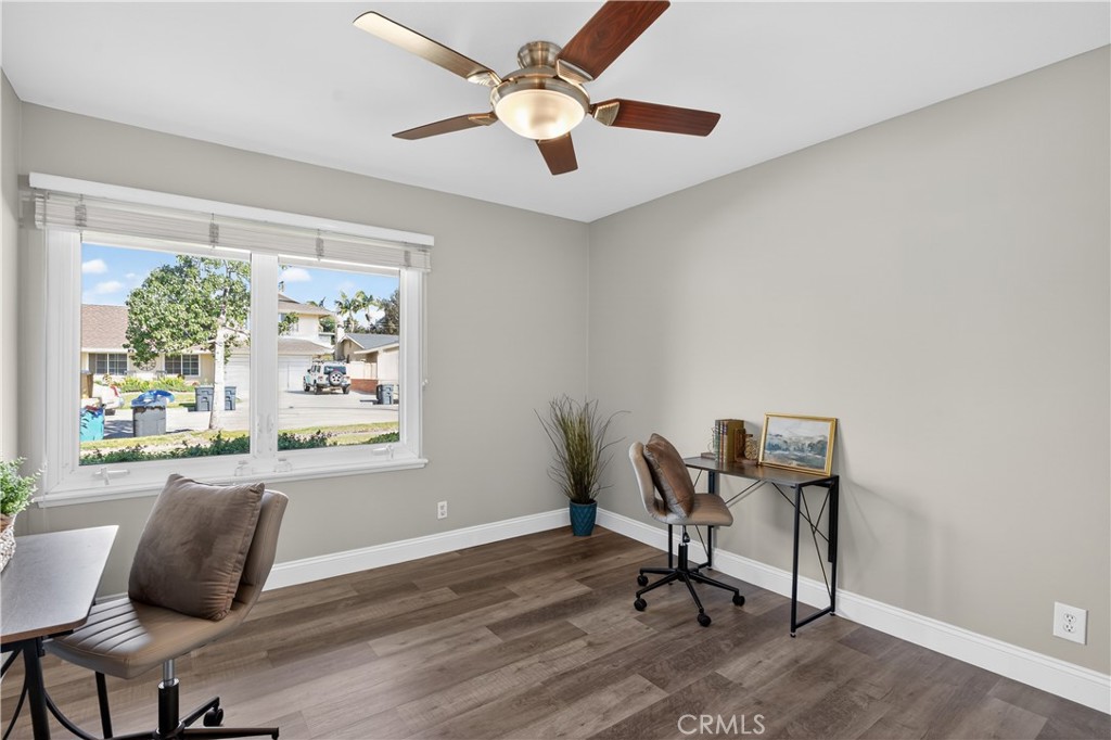 1610 East 20th Street Santa Ana, CA 92705 - Photo 17 of 43 a workspace room with furniture and a window