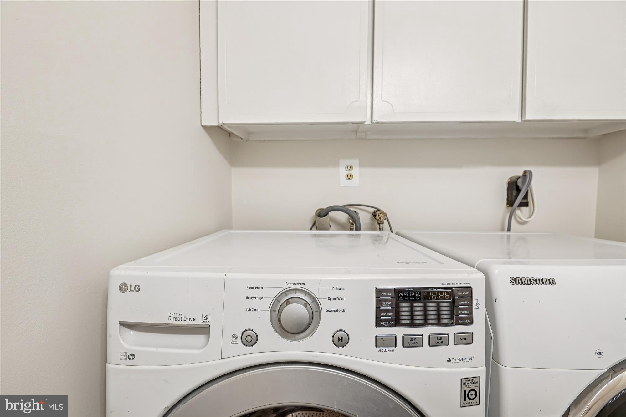 729 Chapelgate Drive Odenton, MD 21113 - Photo 37 of 64 a utility room with dryer and washer