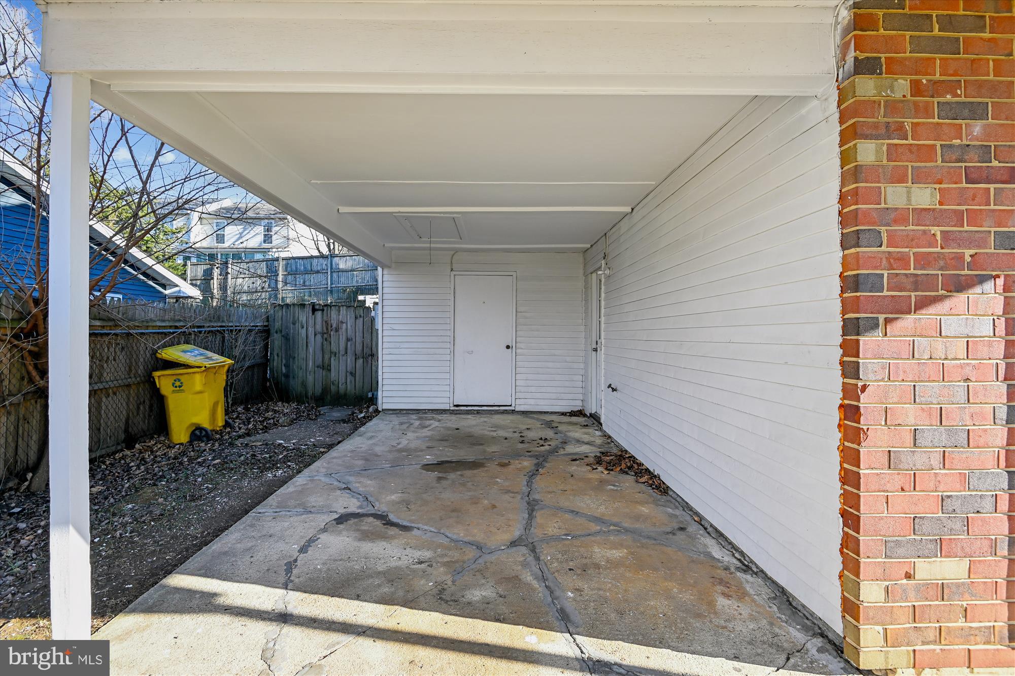 729 Chapelgate Drive Odenton, MD 21113 - Photo 40 of 64 a view of a garage