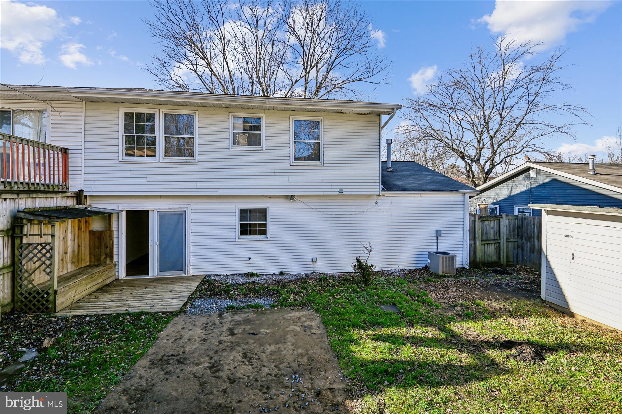 729 Chapelgate Drive Odenton, MD 21113 - Photo 5 of 64 a view of a house with a yard