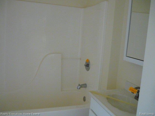 7451 Center Road Mayville, MI 48744 - Photo 10 of 18 P1060625