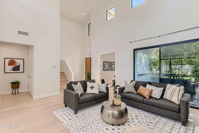 $1,225,000 | 3720 North 40th Place, Phoenix, AZ 85018