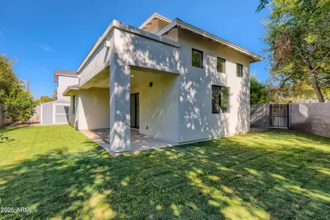 $1,220,000 | 3720 North 40th Place, Phoenix, AZ 85018