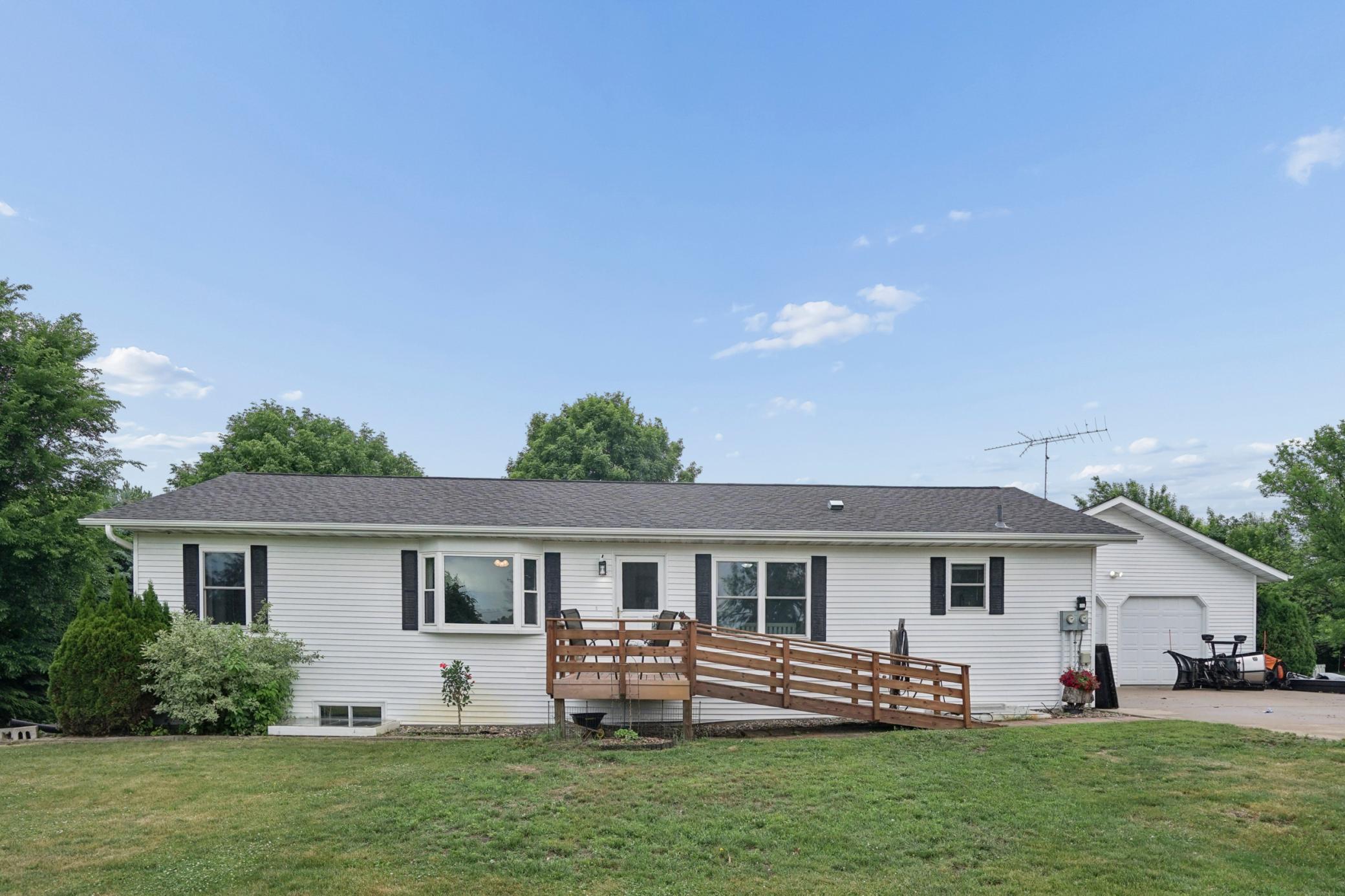 2048 Division Street East Buffalo, MN 55313 - Photo 2 of 40