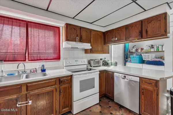 $199,000 | 16 Billings Avenue, Troy, NY 12180