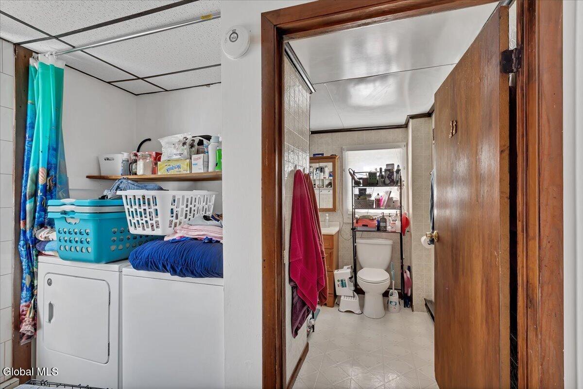 16 Billings Avenue Troy, NY 12180 - Photo 12 of 24 12-IMG_9463