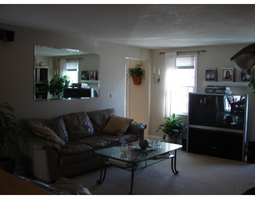 7 Pilgrim Road Mansfield, MA 02048 - Photo 11 of 21 Gallery Image 11
