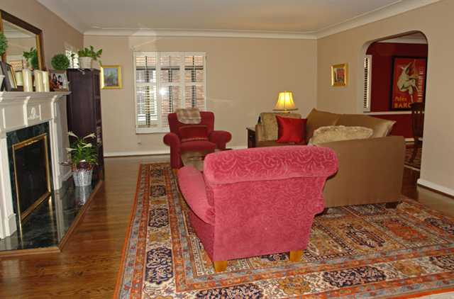 288 McMillan Road Grosse Pointe, MI 48236 - Photo 4 of 12 31001242-3.JPG