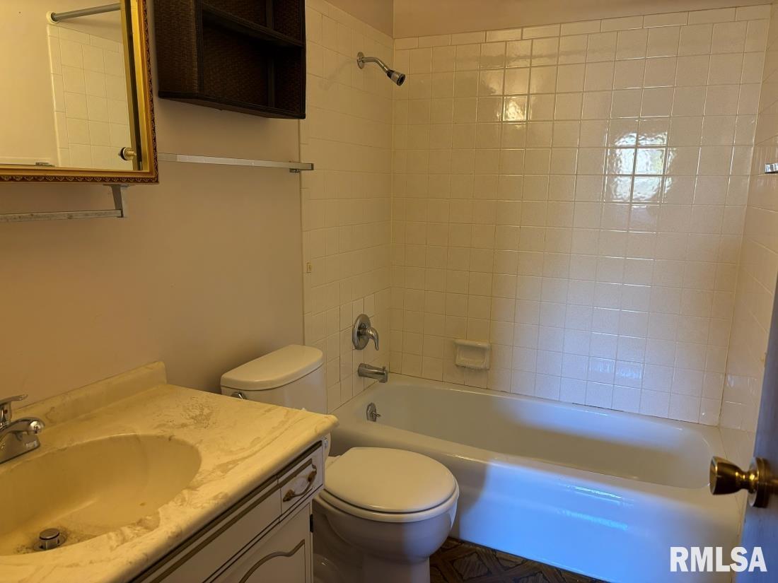 1921 Jeanette Lane, Unit 2 Springfield, IL 62702 - Photo 15 of 15 Gallery Image 15