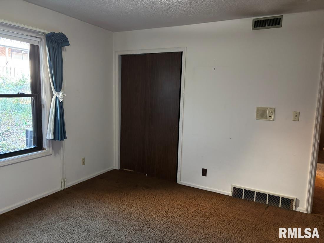 1921 Jeanette Lane, Unit 2 Springfield, IL 62702 - Photo 10 of 15 Gallery Image 10