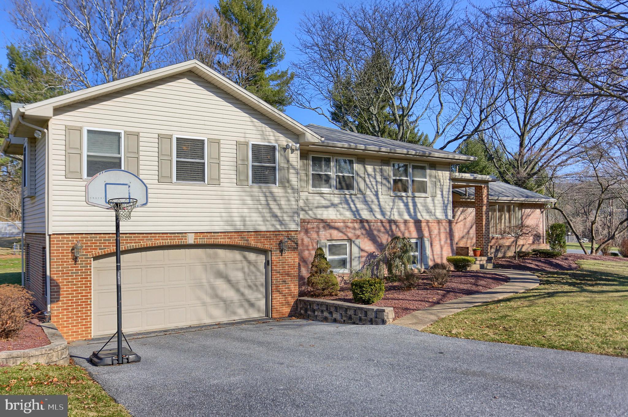 1540 Appletree Road Harrisburg, PA 17110 - Photo 2 of 48 Gallery Image 2