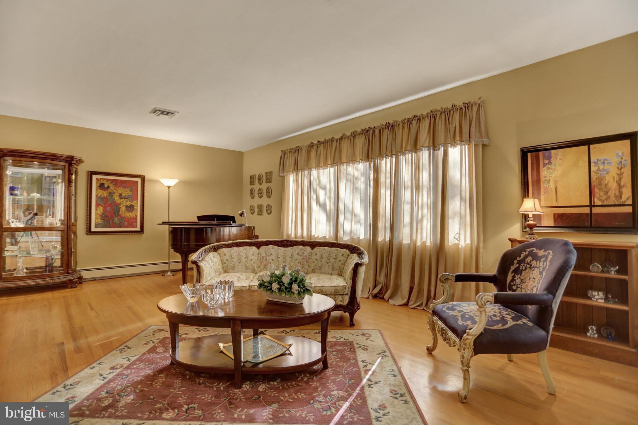 1540 Appletree Road Harrisburg, PA 17110 - Photo 9 of 48 Gallery Image 9