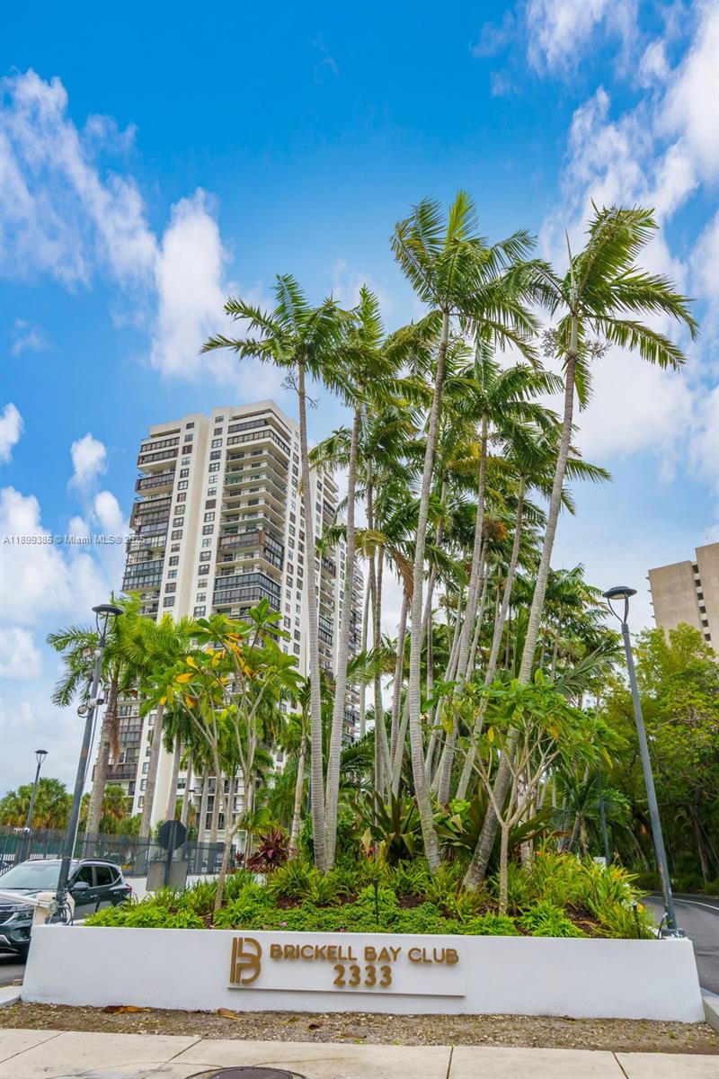 2333 Brickell Avenue, Unit PH208 Miami, FL 33129 - Photo 39 of 40 a view of a yard in front of a house