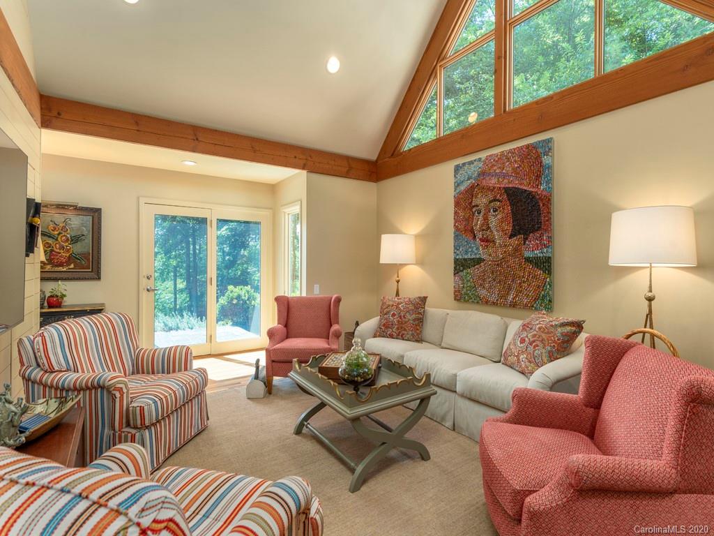 348 Sugar Hollow Road Fairview, NC 28730 - Photo 8 of 38 Gallery Image 8