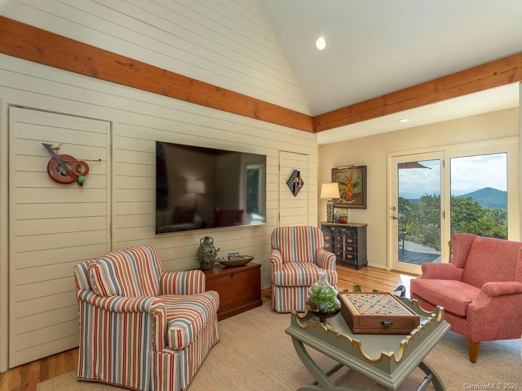 348 Sugar Hollow Road Fairview, NC 28730 - Photo 9 of 38 Gallery Image 9