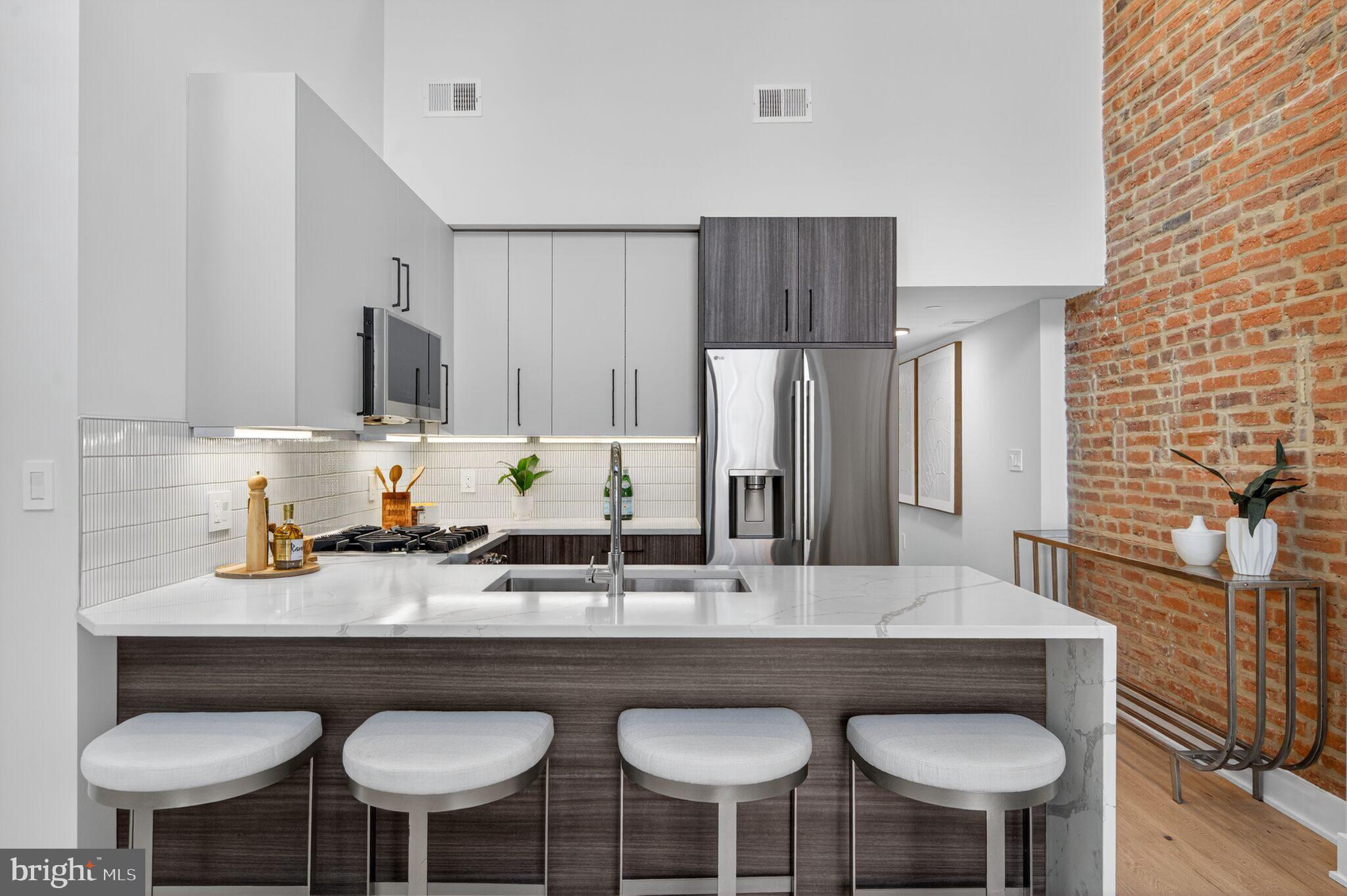 2440 Ontario Road Northwest, Unit 6 Washington, DC 20009 - Photo 7 of 19