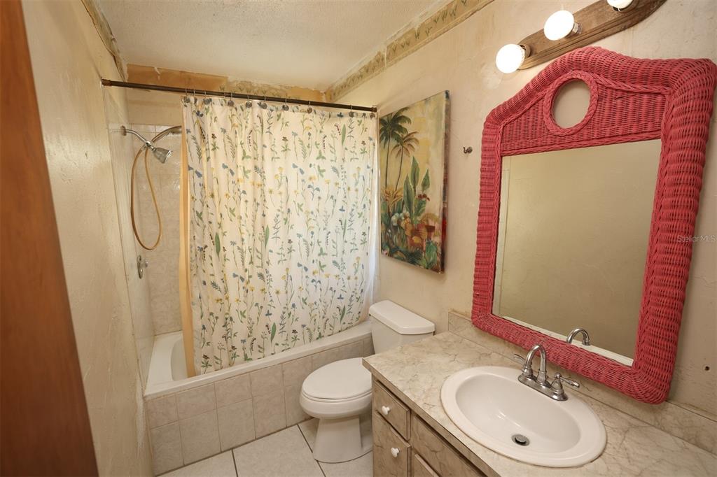 4915 Bonita Road Venice, FL 34293 - Photo 7 of 9 Gallery Image 7