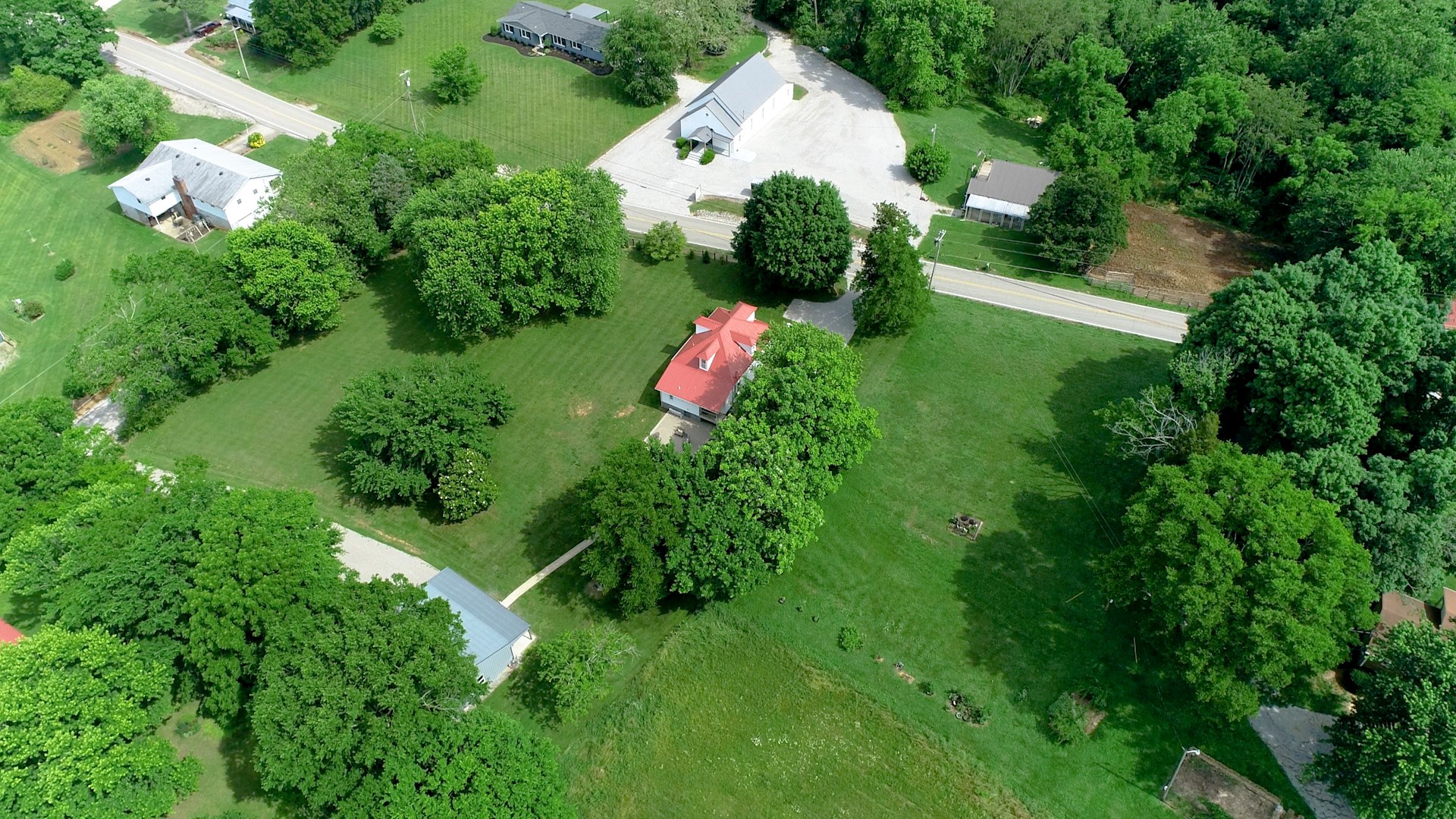 2344 Les Robinson Road Columbia, TN 38401 - Photo 33 of 36 Gallery Image 33